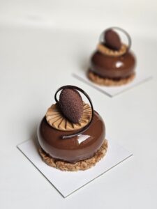 mignardise de l'entremet le casse noisette